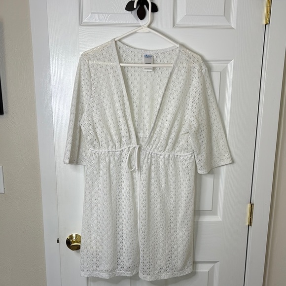 3 for $10 Catalina White Eyelet Cover-Up Robe size XL - Picture 1 of 8